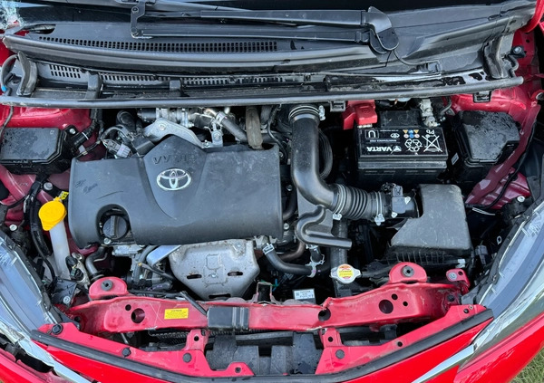 Toyota Yaris cena 30800 przebieg: 27000, rok produkcji 2020 z Nysa małe 92